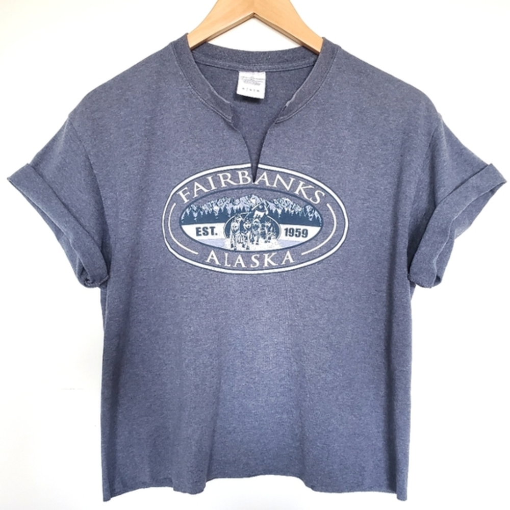 Cropped Alaska T shirt